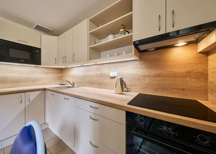 Hill 38 By Interhome Hébergement de vacances Cista (Hradec Kralove)